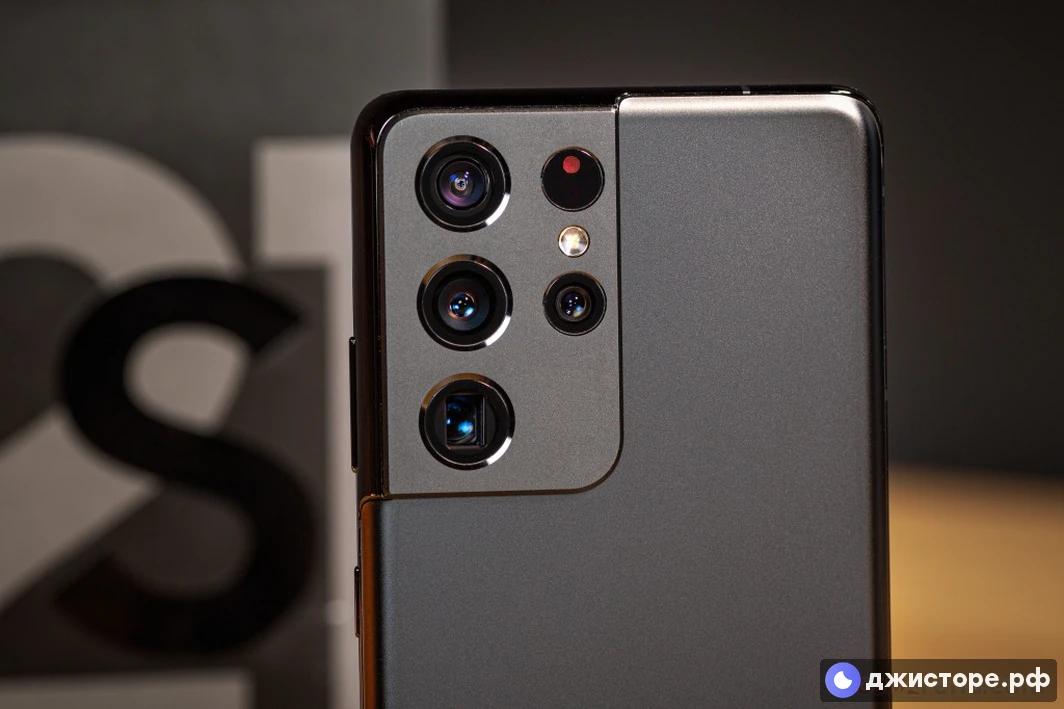 Samsung Galaxy S21 Ultra 5G — фото в использовании 2