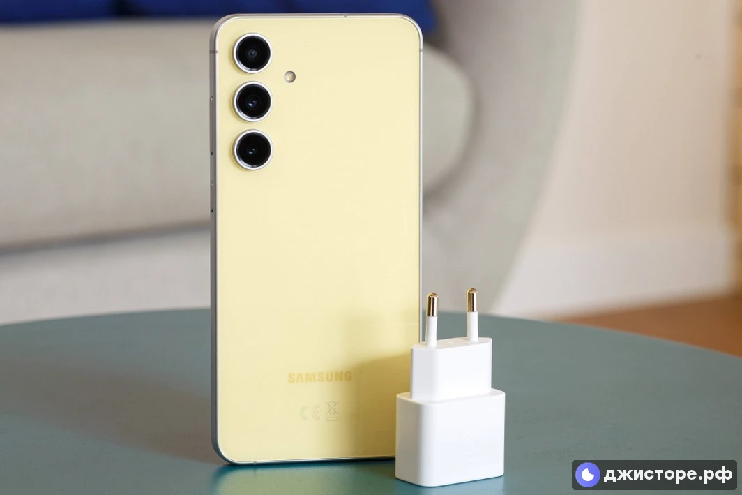 Samsung Galaxy S24 FE — фото в использовании 2