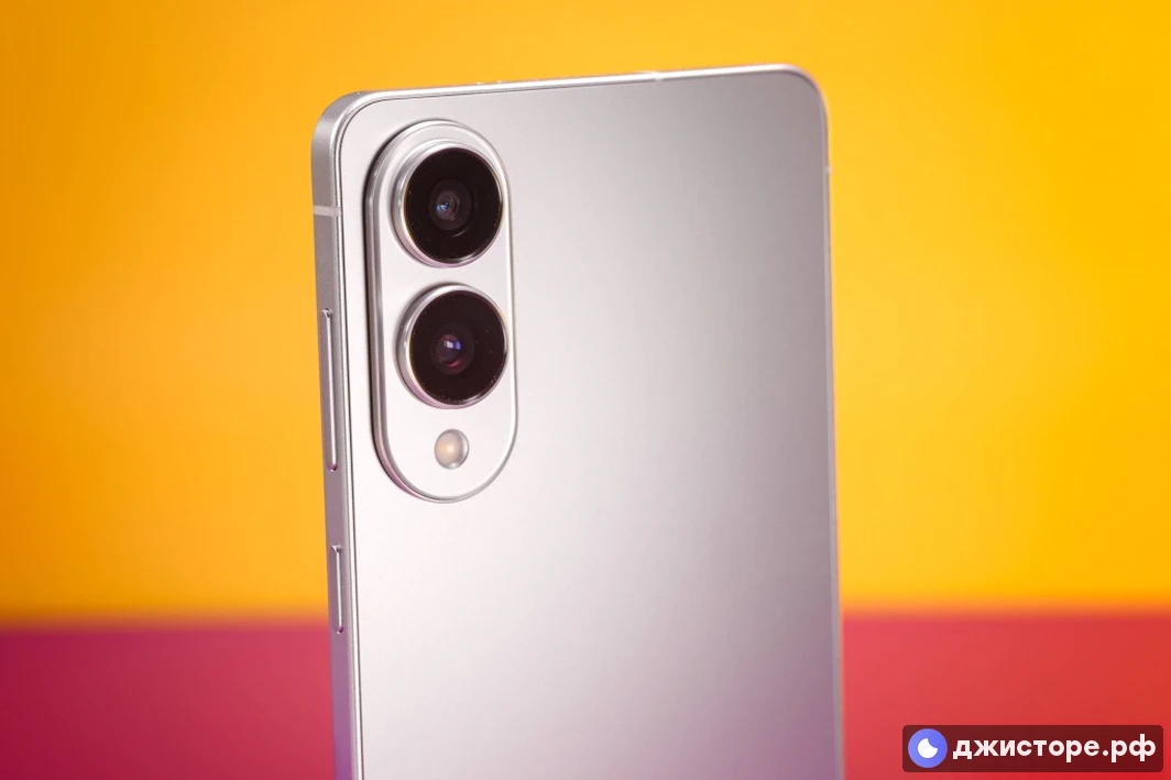 Samsung Galaxy S25 Edge — фото в использовании 4