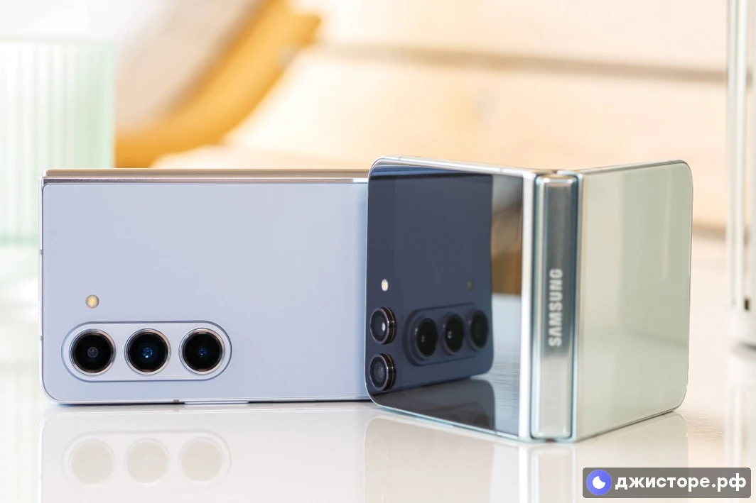 Samsung Galaxy Z Fold5 — фото в использовании 2