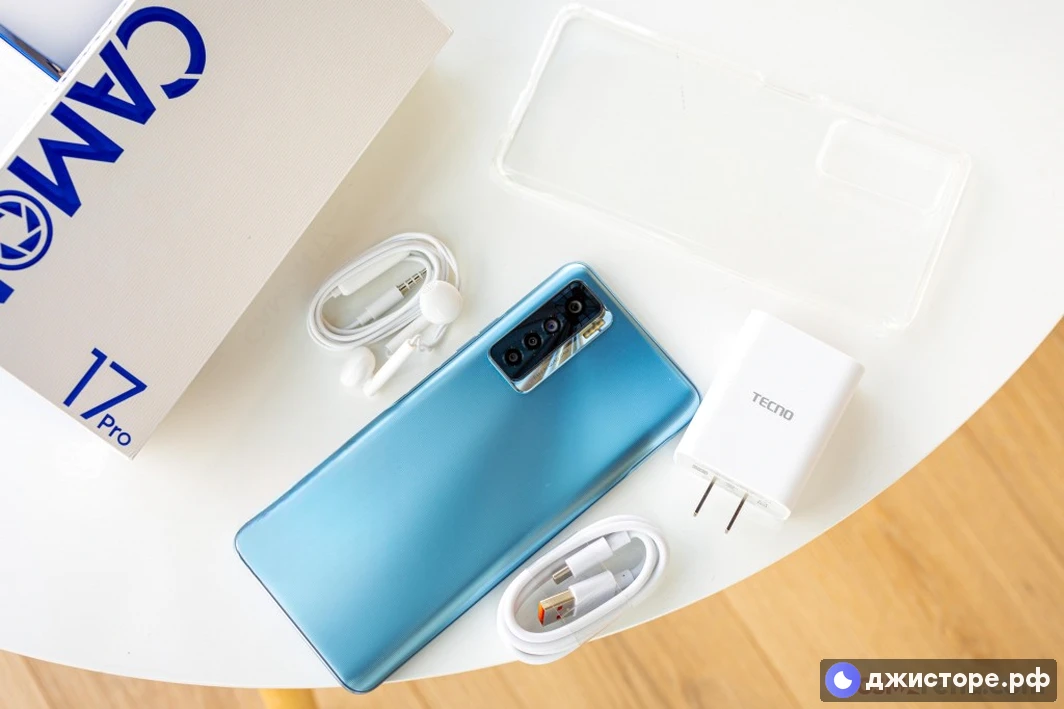 Tecno Camon 17 Pro — фото в использовании 1