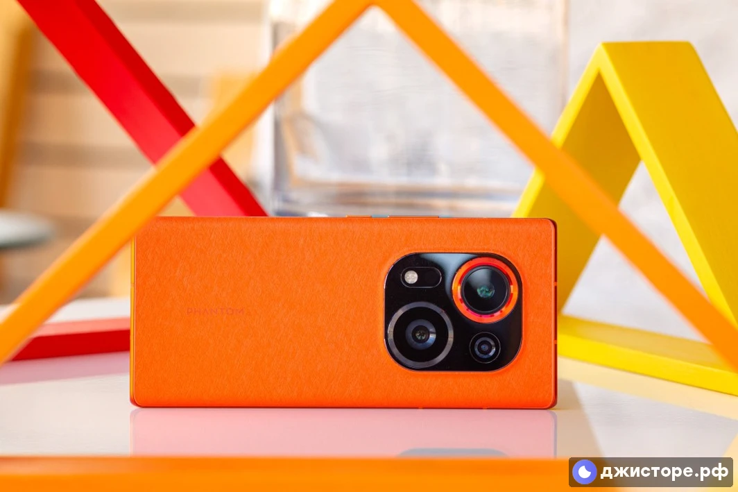 Tecno Phantom X2 Pro — фото в использовании 4