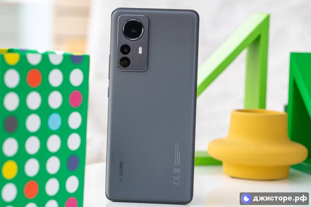 Xiaomi 12 Pro — фото в использовании 3