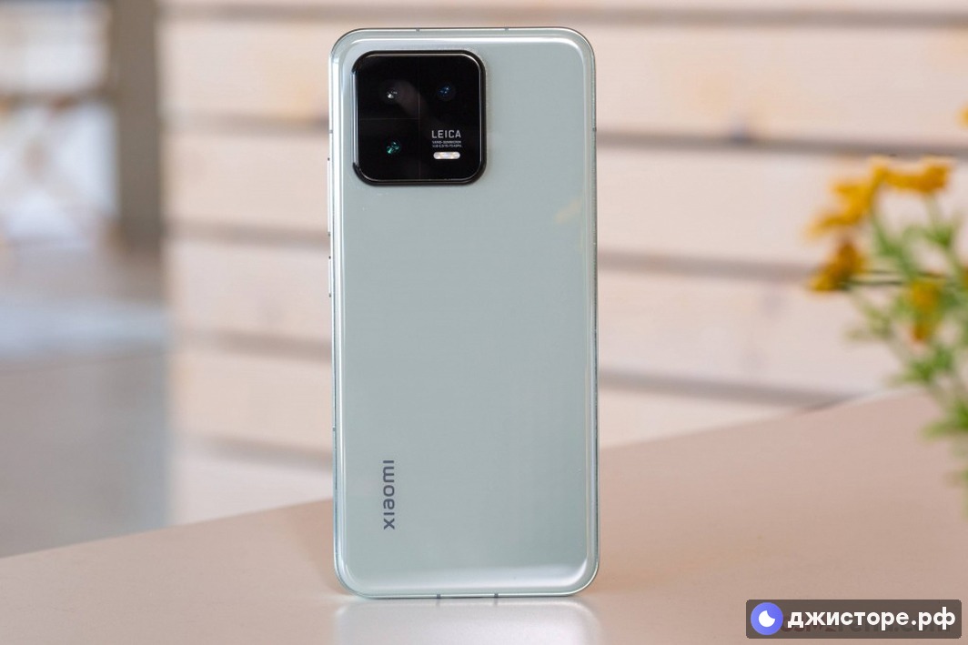 Xiaomi 13 — фото в использовании 3