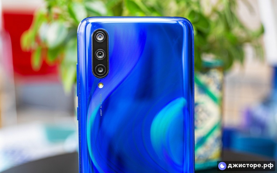 Xiaomi Mi 9 Lite — фото в использовании 3