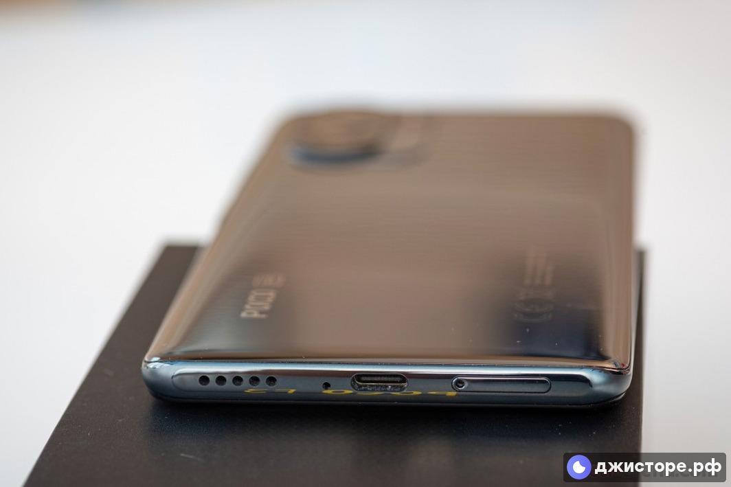 Xiaomi Poco F3 — фото в использовании 2