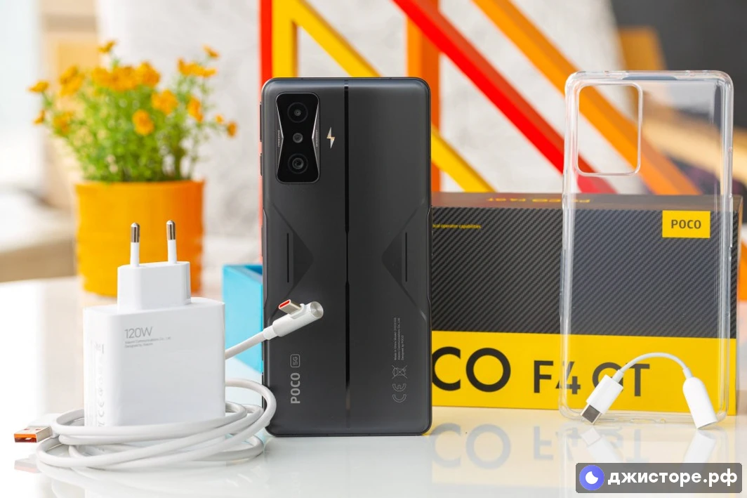 Xiaomi Poco F4 GT — фото в использовании 1