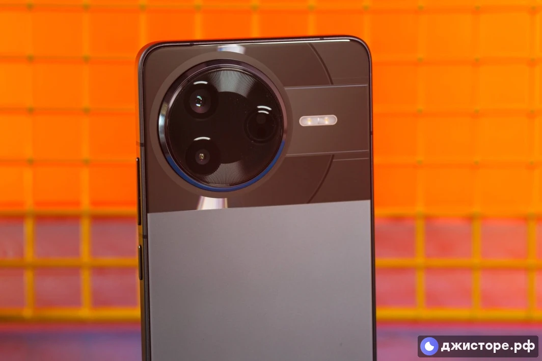 Xiaomi Poco F7 Pro — фото в использовании 3