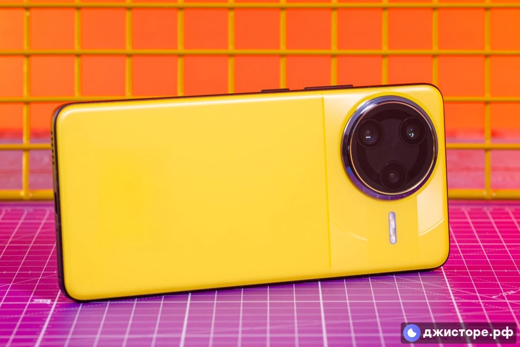 Xiaomi Poco F7 Ultra — фото в использовании 3