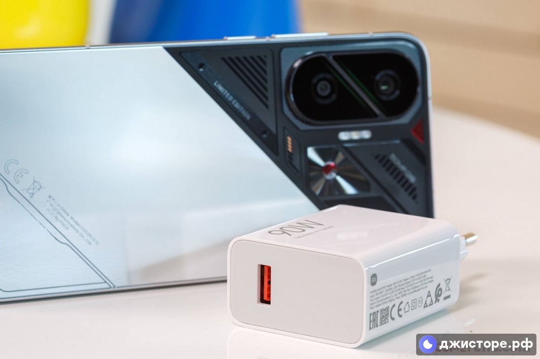 Xiaomi Poco F7 — фото в использовании 2