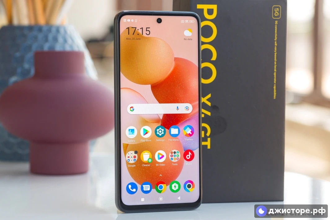 Xiaomi Poco X4 GT — фото в использовании 3