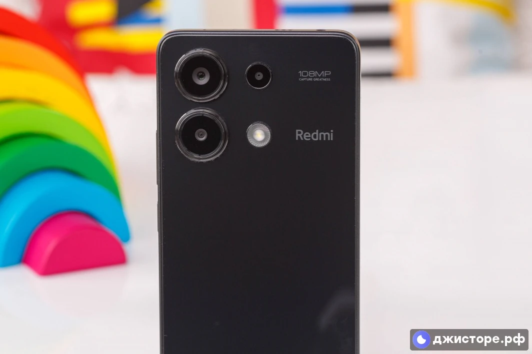 Xiaomi Redmi Note 13 4G — фото в использовании 3