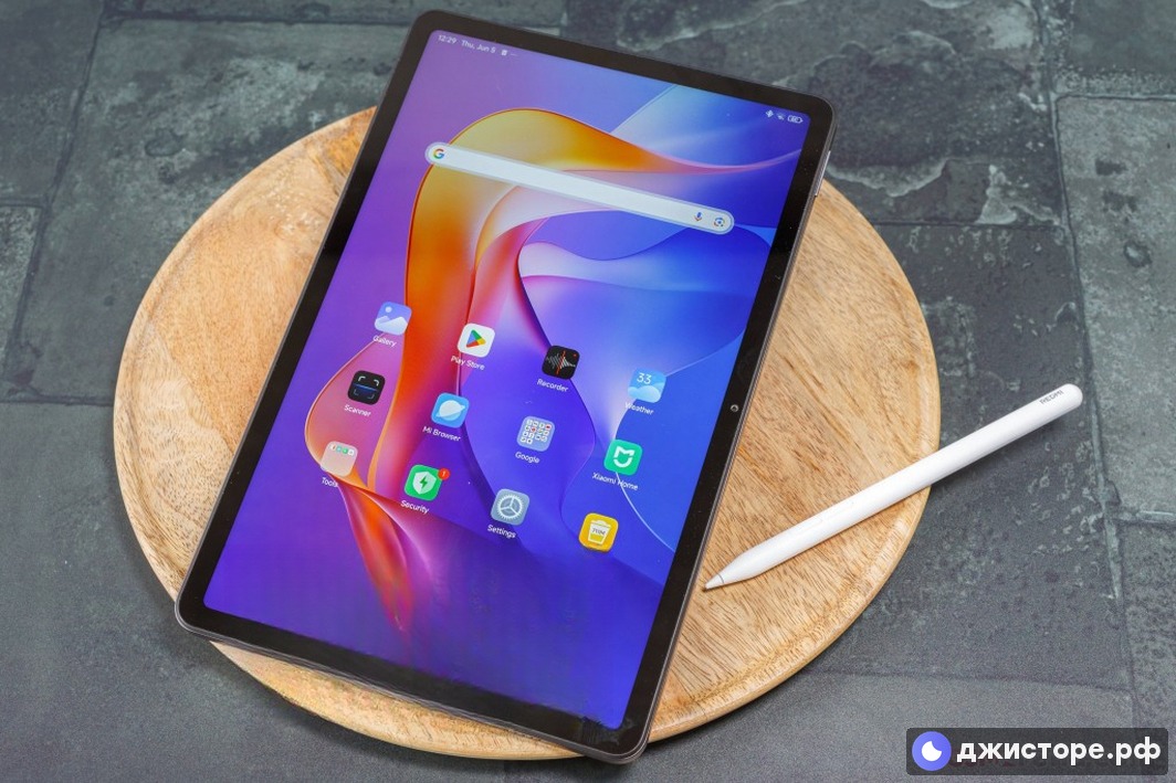 Xiaomi Redmi Pad 2 — фото в использовании 3