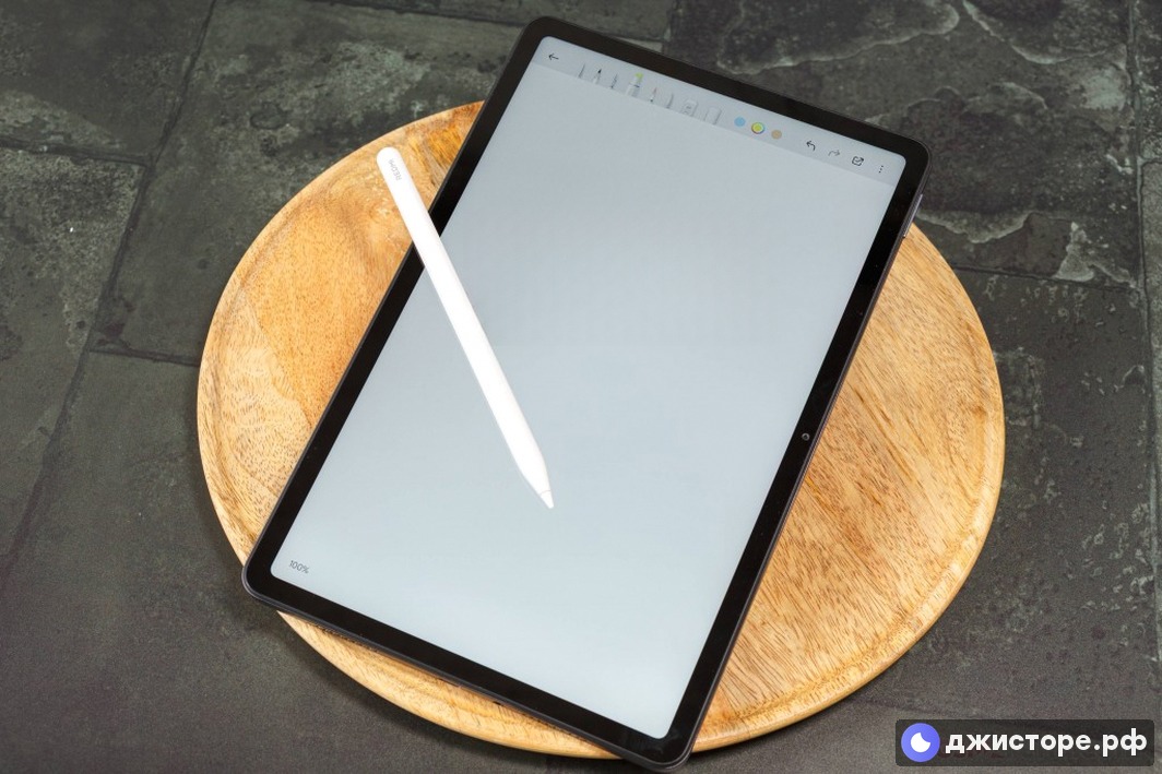 Xiaomi Redmi Pad 2 — фото в использовании 4