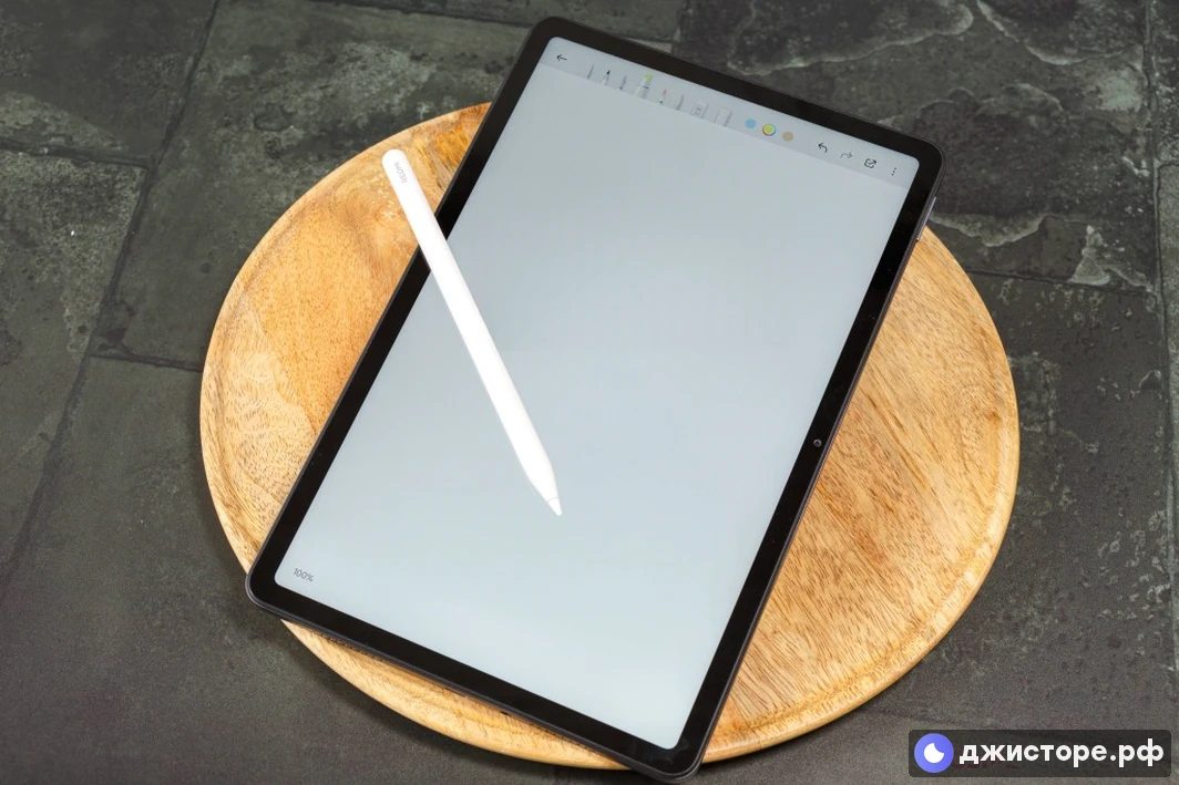 Xiaomi Redmi Pad 2 — фото в использовании 4